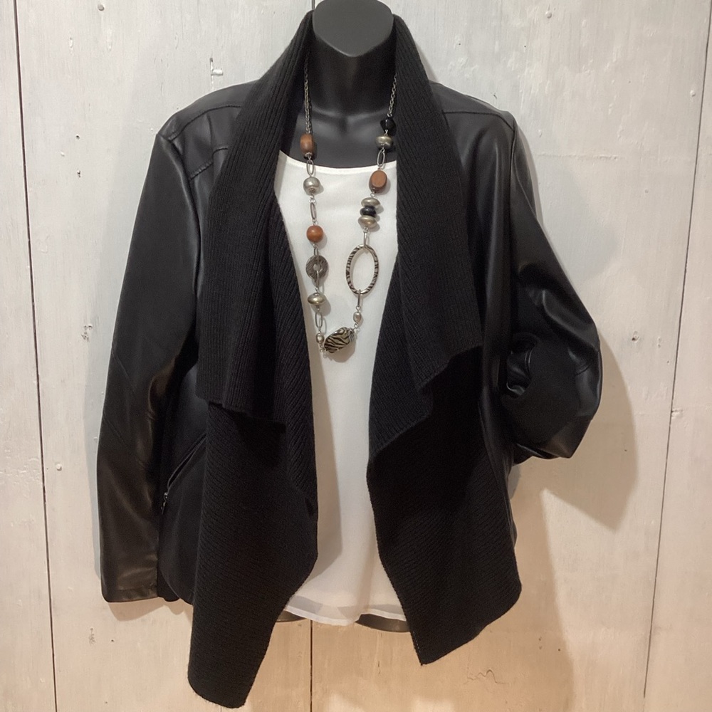 Mo-KA women’s black faux leather jacket w/ knit shawl collar size M